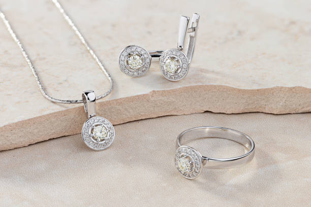 雲林 現金高價收購鑽石戒指 鑽石項鍊，歡迎加LINE估價